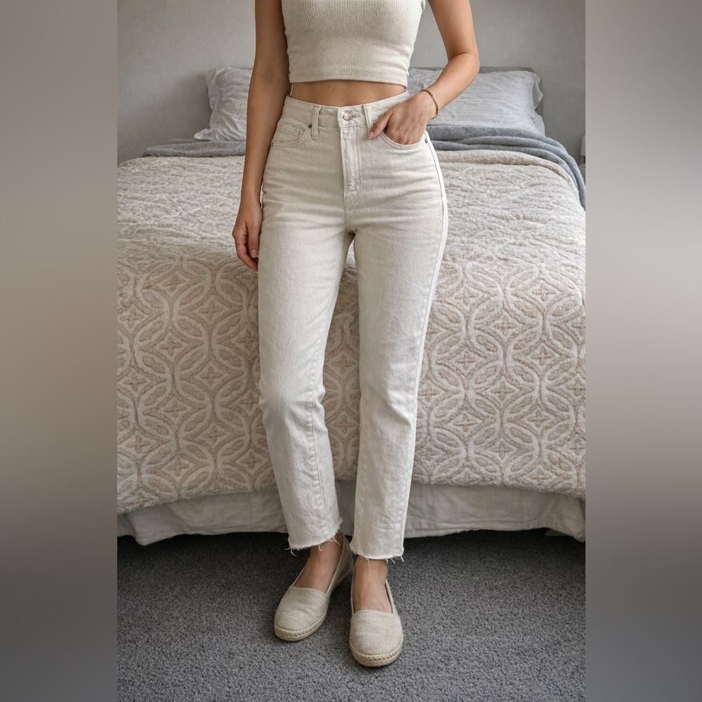 Banana Republic High-Rise Straight Jeans | Cream | Petite 25P